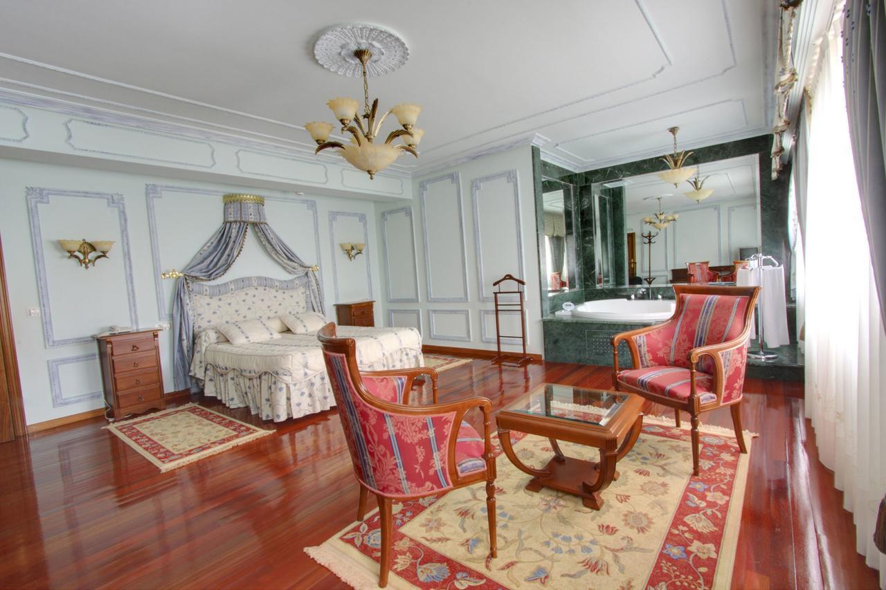 Pazo De Monterrei Hotel Ourense Eksteriør billede
